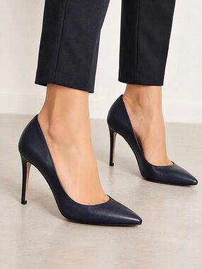 QUE Navy Genuine Leather Pointed Toe Stiletto Pumps Size 38